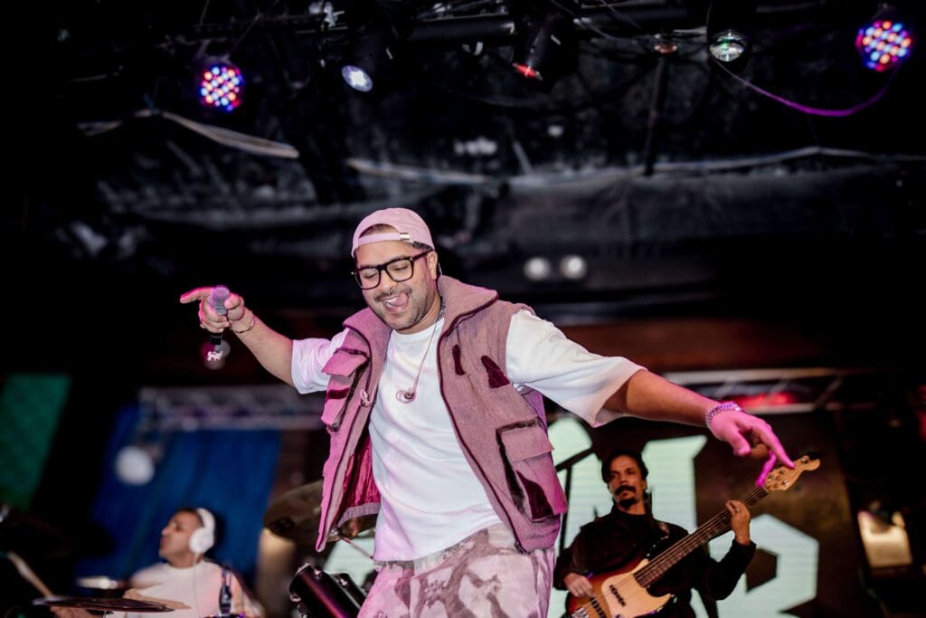 Asim Azhar performing live at Sambuca 360 Dallas concert 2026